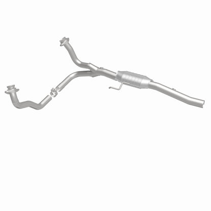 MagnaFlow Dodge Durango HM Grade Federal / EPA Compliant Direct-Fit Catalytic Converter 93214 360 Degree Image Set