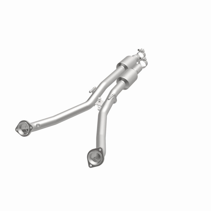 MagnaFlow Cadillac CTS OEM Grade Federal / EPA Compliant Direct-Fit Catalytic Converter 52969 360 Degree Image Set