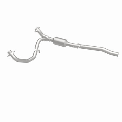 MagnaFlow Dodge Ram 1500 California Grade CARB Compliant Direct-Fit Catalytic Converter 4451214 360 Degree Image Set