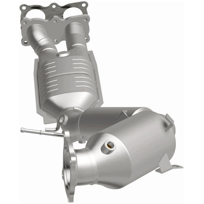 MagnaFlow Volvo OEM Grade Federal / EPA Compliant Direct-Fit Catalytic Converter 21-508 Photo - out of package