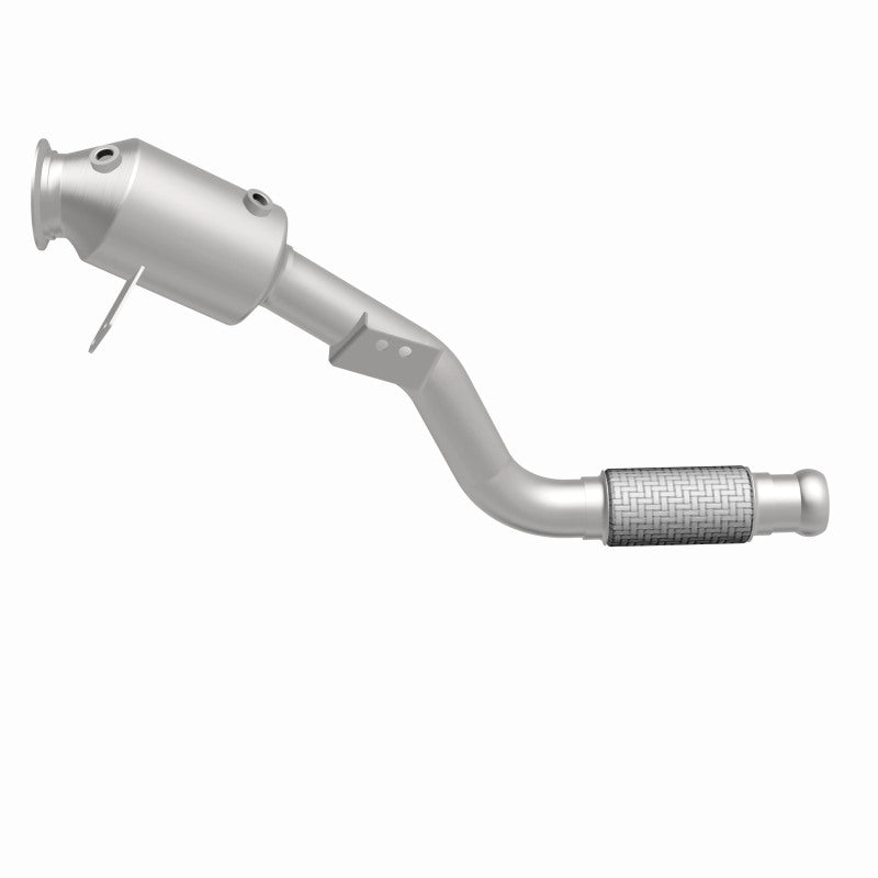 MagnaFlow Mercedes-Benz Metris OEM Grade Federal / EPA Compliant Direct-Fit Catalytic Converter 21-897 360 Degree Image Set