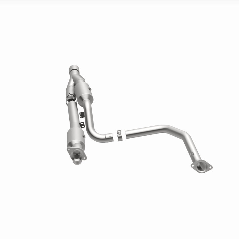 Magnaflow 14-18 2500 V8 6.4 OEM Underbody Direct Fit Converter 21-513 21-513 360 Degree Image Set