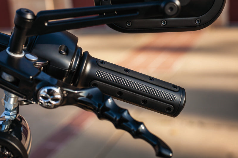 Kuryakyn Hvy Ind Grips Cbl Blk 6121 6121 User 1
