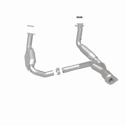 MagnaFlow HM Grade Federal / EPA Compliant Direct-Fit Catalytic Converter 93496 360 Degree Image Set