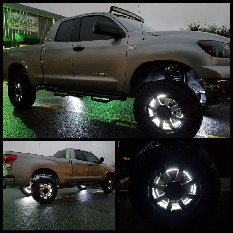 ORACLE Lighting Oracle LED Illuminated Wheel Rings - White 4215-001 4215-001 Photo - lifestyle view