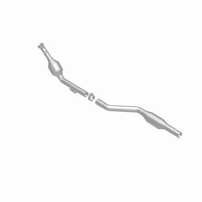 MagnaFlow Mercedes-Benz California Grade CARB Compliant Direct-Fit Catalytic Converter 5411937 360 Degree Image Set