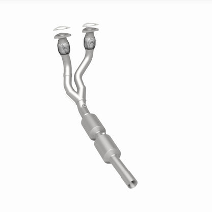 MagnaFlow Volkswagen OEM Grade Federal / EPA Compliant Direct-Fit Catalytic Converter 52289 360 Degree Image Set