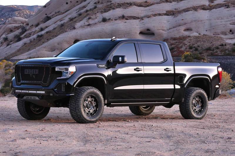 Fabtech Budget Lift System w/Shock - 3.5 In. Lift - Incl. 2.25 ARC Shocks K1128 Photo - lifestyle view