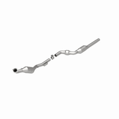 MagnaFlow Mercedes-Benz E320 OEM Grade Federal / EPA Compliant Direct-Fit Catalytic Converter 51823 360 Degree Image Set