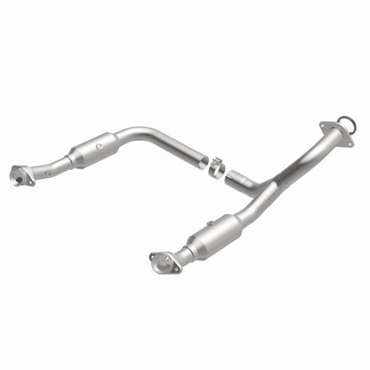 MagnaFlow OEM Grade Federal / EPA Compliant Direct-Fit Catalytic Converter 49672 360 Degree Image Set