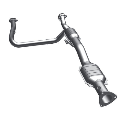 MagnaFlow OEM Grade Federal / EPA Compliant Direct-Fit Catalytic Converter 49082 Photo - Primary
