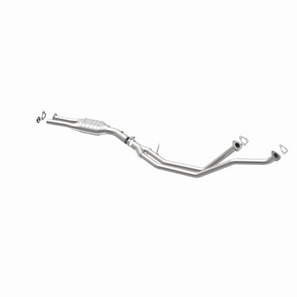 MagnaFlow BMW Standard Grade Federal / EPA Compliant Direct-Fit Catalytic Converter 23559 360 Degree Image Set