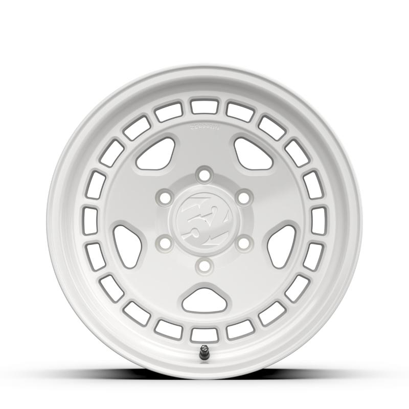 fifteen52 Turbomac HD Classic 16x8 / 6x139.7 BP / 0 ET / 106.2mm CB / 4.5in BS / Classic White Wheel THCCW-68069-00 THCCW-68069-00 User 1