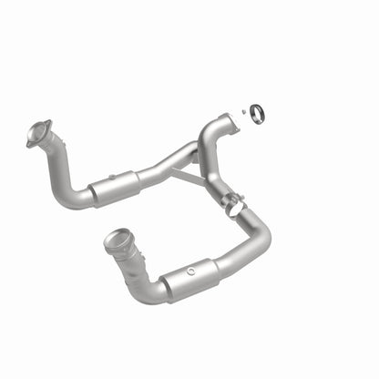 MagnaFlow Ford California Grade CARB Compliant Direct-Fit Catalytic Converter 5551297 360 Degree Image Set