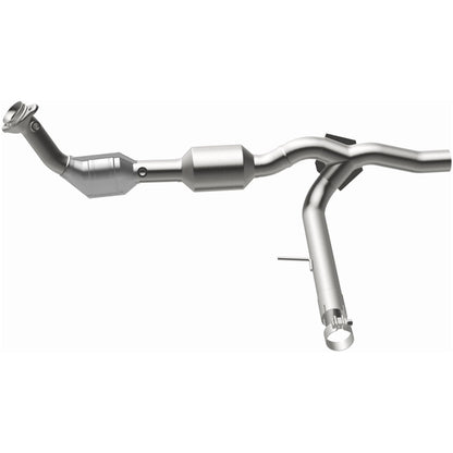 MagnaFlow Ford F-150 OEM Grade Federal / EPA Compliant Direct-Fit Catalytic Converter 52450 Photo - out of package