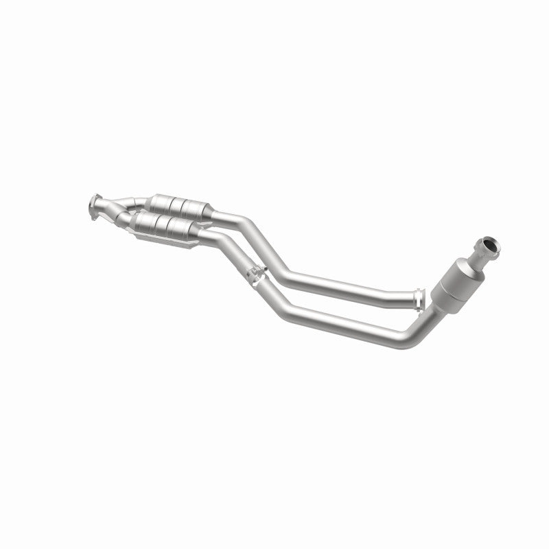 MagnaFlow Mercedes-Benz California Grade CARB Compliant Direct-Fit Catalytic Converter 444059 360 Degree Image Set