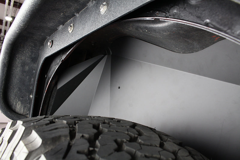 Fishbone Offroad 07-18 Jeep Wrangler JK Aluminum Rear Inner Fenders - Black Powercoat FB33007R FB33007R Photo - lifestyle view