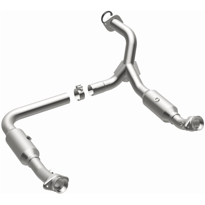 MagnaFlow California Grade CARB Compliant Direct-Fit Catalytic Converter 5451672 Photo - out of package