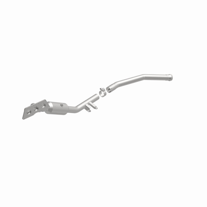 MagnaFlow Mercedes-Benz OEM Grade Federal / EPA Compliant Manifold Catalytic Converter 22-067 360 Degree Image Set