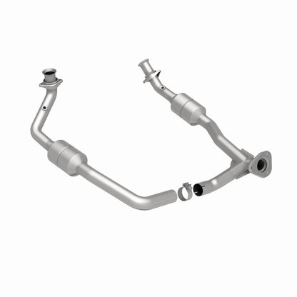 MagnaFlow Ford OEM Grade Federal / EPA Compliant Direct-Fit Catalytic Converter 51378 360 Degree Image Set