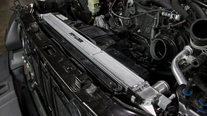 Mishimoto 2018+ Jeep Wrangler JL Performance Aluminum Radiator MMRAD-JL-18 MMRAD-JL-18 Photo - Mounted