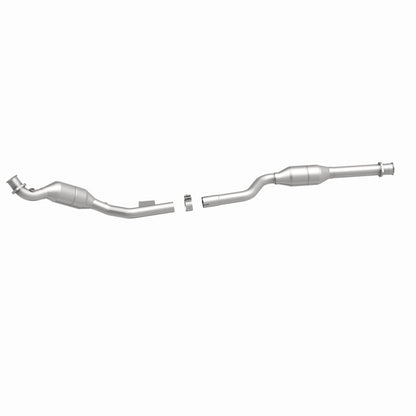 MagnaFlow Mercedes-Benz E320 OEM Grade Federal / EPA Compliant Direct-Fit Catalytic Converter 51422 360 Degree Image Set