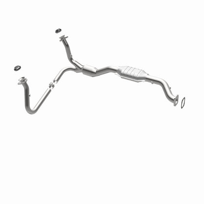 MagnaFlow Chevrolet Blazer HM Grade Federal / EPA Compliant Direct-Fit Catalytic Converter 23139 360 Degree Image Set