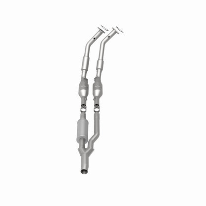 MagnaFlow Audi TT Quattro OEM Grade Federal / EPA Compliant Direct-Fit Catalytic Converter 49716 360 Degree Image Set