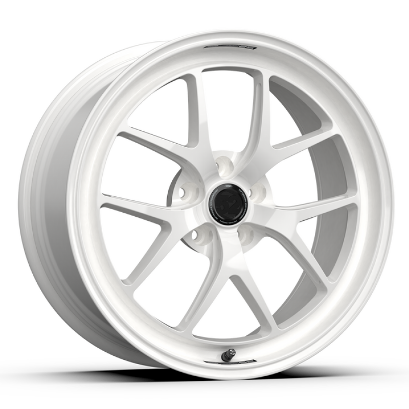 fifteen52 Sector RSR 19x9.5 5x114.3 38mm ET 73.1mm Center Bore Rally White RSSRW-99554+38 RSSRW-99554+38 User 1