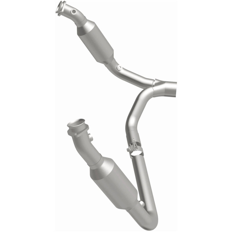 MagnaFlow Dodge Ram 1500 California Grade CARB Compliant Direct-Fit Catalytic Converter 5451711 Photo - out of package