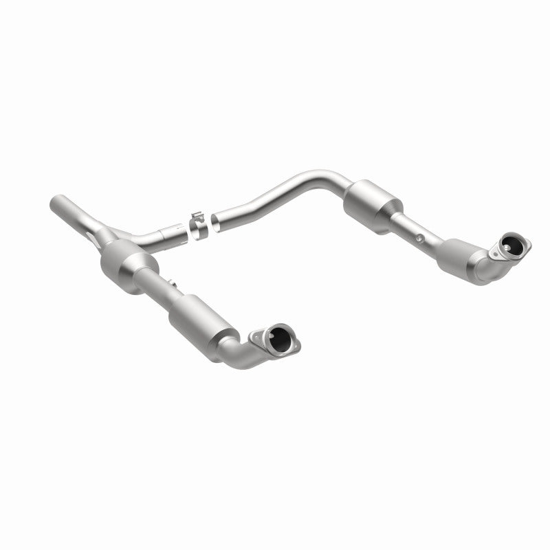 MagnaFlow Ford California Grade CARB Compliant Direct-Fit Catalytic Converter 5582640 360 Degree Image Set