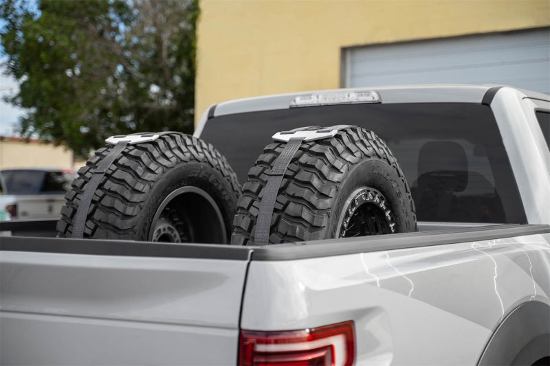 Addictive Desert Designs Universal Tire Carrier T99918NA01NA T99918NA01NA Photo - Mounted