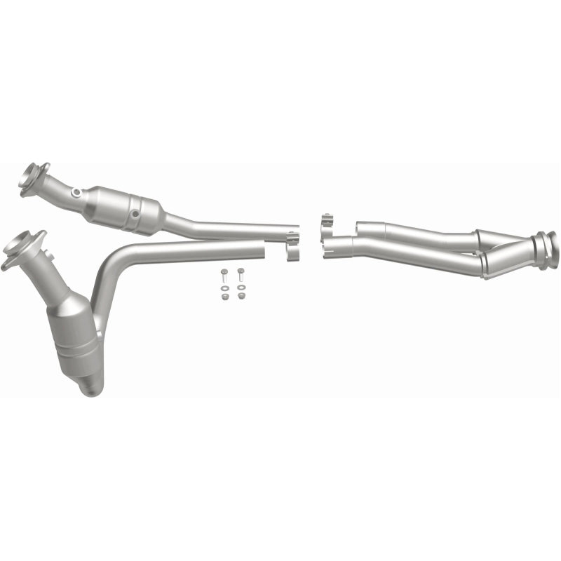MagnaFlow Ford California Grade CARB Compliant Direct-Fit Catalytic Converter 5551436 Photo - out of package