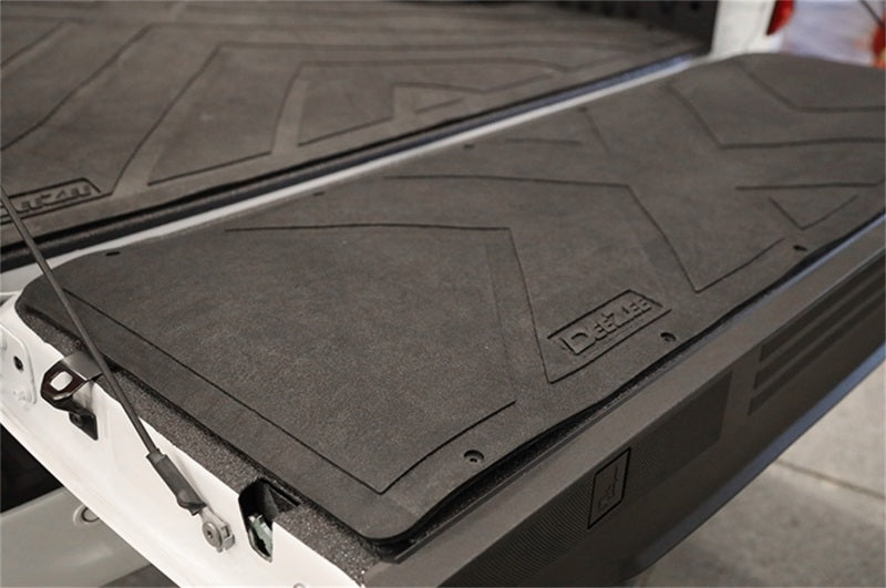 Dee Zee Deezee Universal Tailgate Mat - Full Size/Universal (X Pattern) DZ76700 DZ76700 Photo - Mounted
