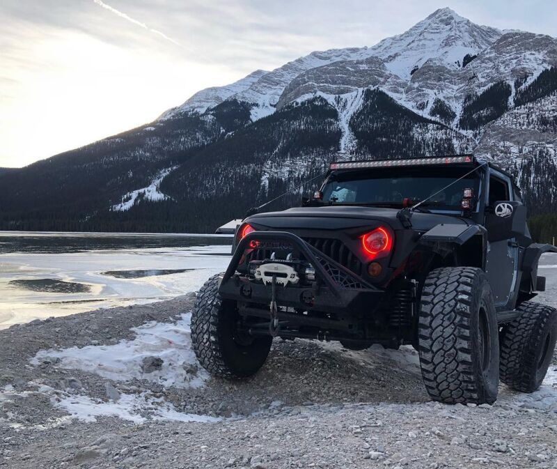 ORACLE Lighting Oracle 7in High Powered LED Headlights - Black Bezel - ColorSHIFT 2.0 5769-333 5769-333 Photo - lifestyle view