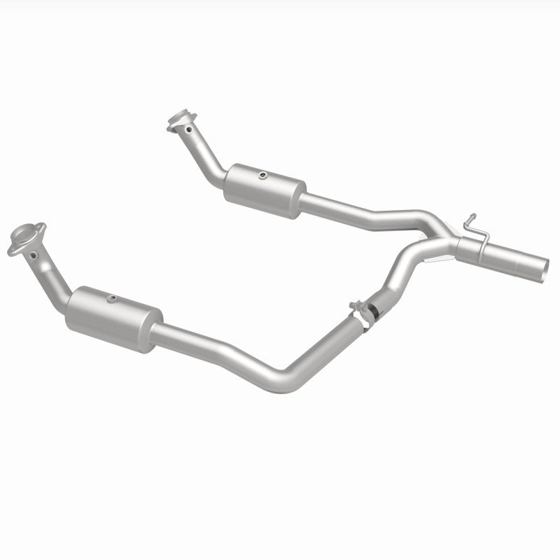 Magnaflow 09-13 Ford E-350 Super Duty V10 6.8 OEM Underbody Direct Fit Catalytic Converter 21-599 21-599 360 Degree Image Set