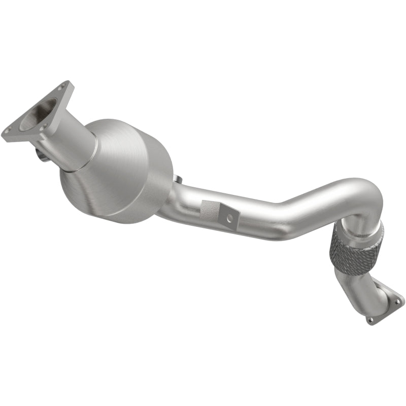 MagnaFlow OEM Grade Federal / EPA Compliant Direct-Fit Catalytic Converter 52586 Photo - Primary