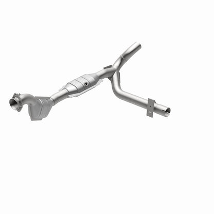 MagnaFlow Ford OEM Grade Federal / EPA Compliant Direct-Fit Catalytic Converter 51839 360 Degree Image Set