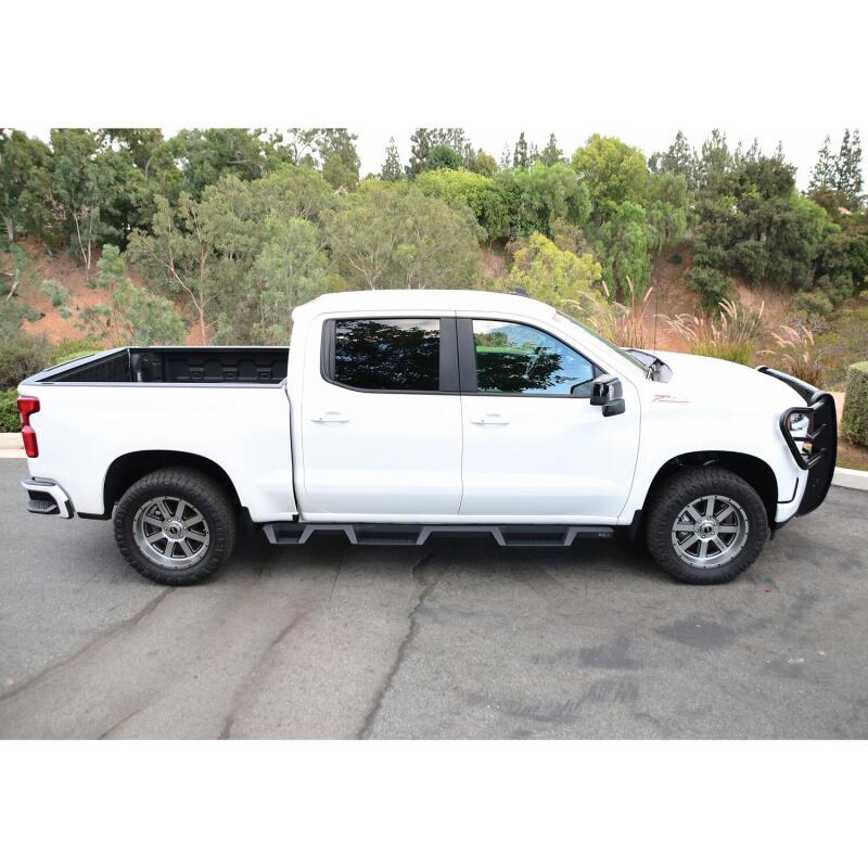 Westin HDX Drop Wheel-to-Wheel Nerf Step Bars 56-534685 Photo - Mounted
