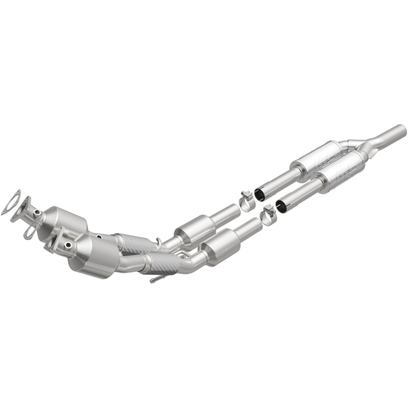 MagnaFlow Volkswagen Passat California Grade CARB Compliant Direct-Fit Catalytic Converter 551838 Photo - Primary