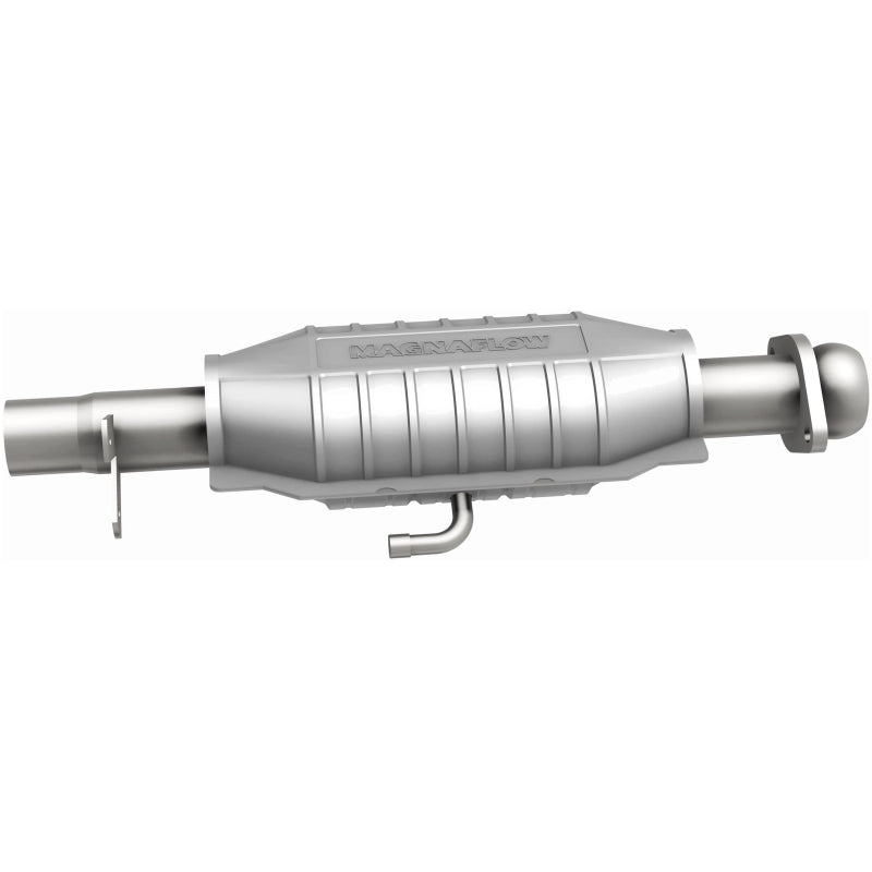 MagnaFlow Standard Grade Federal / EPA Compliant Direct-Fit Catalytic Converter 23439 Photo - out of package