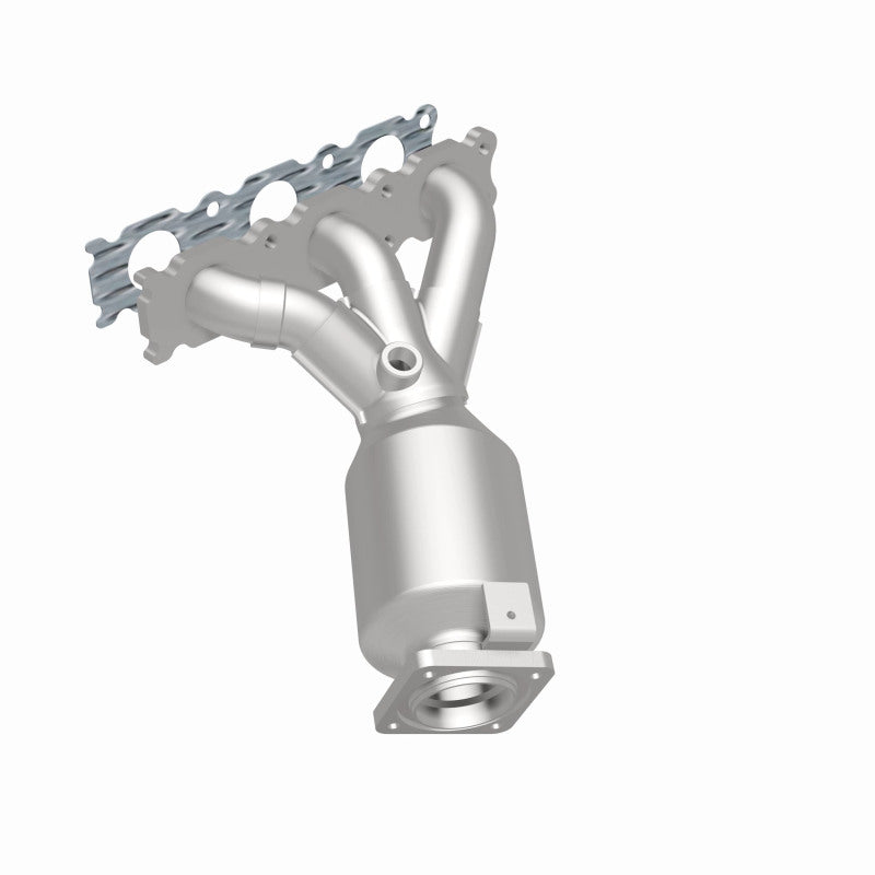 MagnaFlow Volvo XC90 OEM Grade Federal / EPA Compliant Manifold Catalytic Converter 52131 360 Degree Image Set