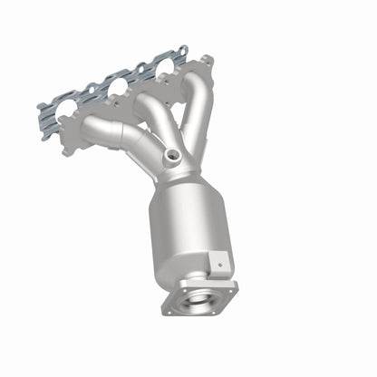 MagnaFlow Volvo XC90 OEM Grade Federal / EPA Compliant Manifold Catalytic Converter 52131 360 Degree Image Set