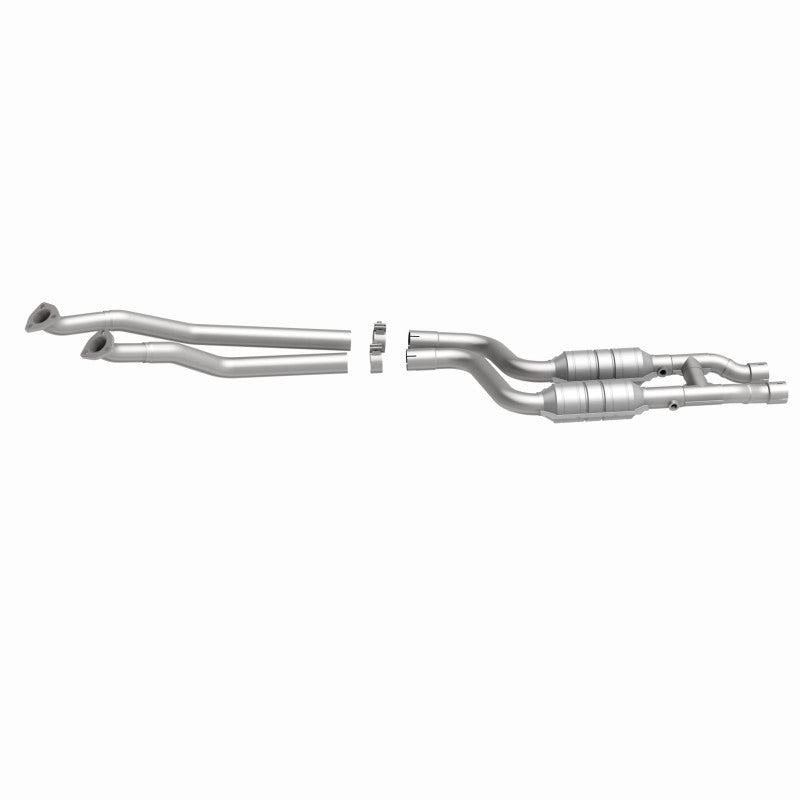 MagnaFlow BMW 528i HM Grade Federal / EPA Compliant Direct-Fit Catalytic Converter 24022 360 Degree Image Set
