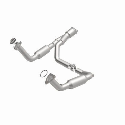 MagnaFlow California Grade CARB Compliant Direct-Fit Catalytic Converter 5451650 360 Degree Image Set