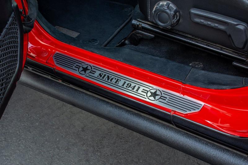 DV8 Offroad 2018-2019 Jeep Gladiator JL Front Sill Plates D-JL-180014-STR2 D-JL-180014-STR2 Photo - Mounted