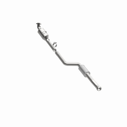 MagnaFlow Mercedes-Benz C300 California Grade CARB Compliant Direct-Fit Catalytic Converter 5461916 360 Degree Image Set