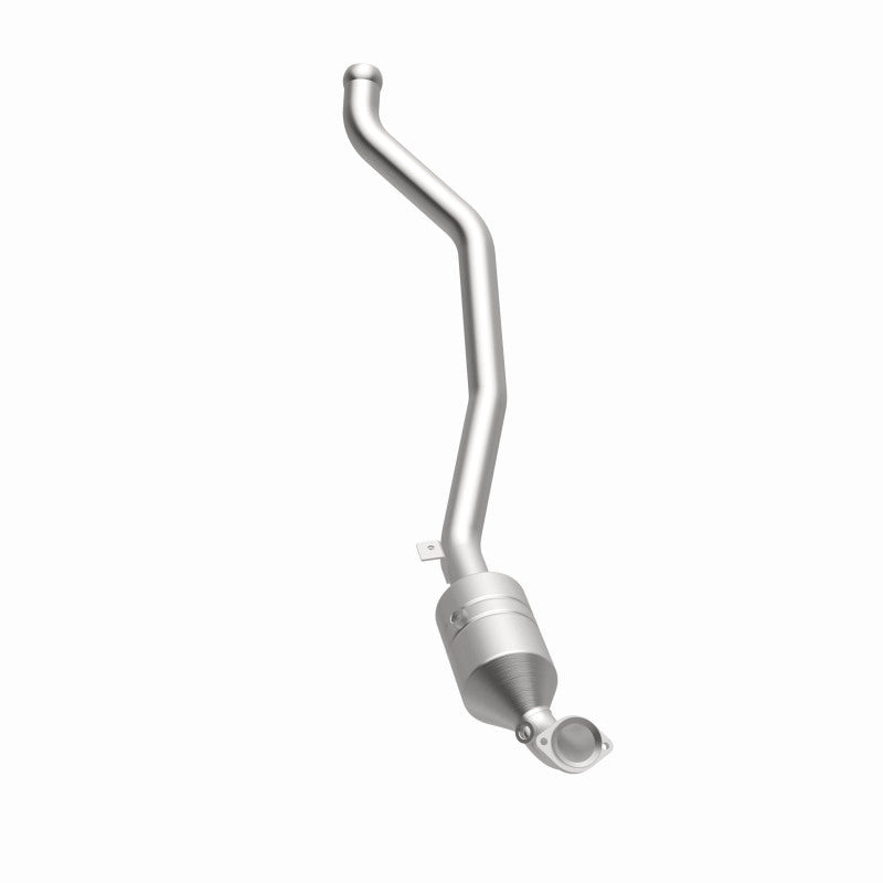 MagnaFlow Mercedes-Benz R350 OEM Grade Federal / EPA Compliant Direct-Fit Catalytic Converter 52178 360 Degree Image Set