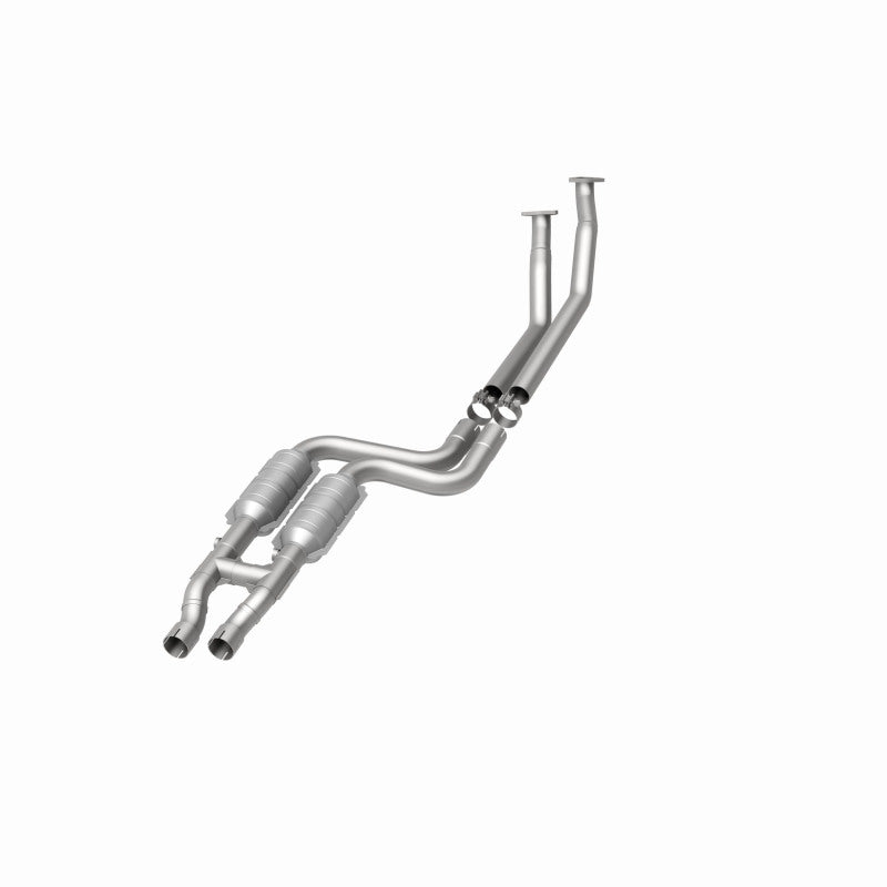 MagnaFlow BMW 528i HM Grade Federal / EPA Compliant Direct-Fit Catalytic Converter 24022 360 Degree Image Set