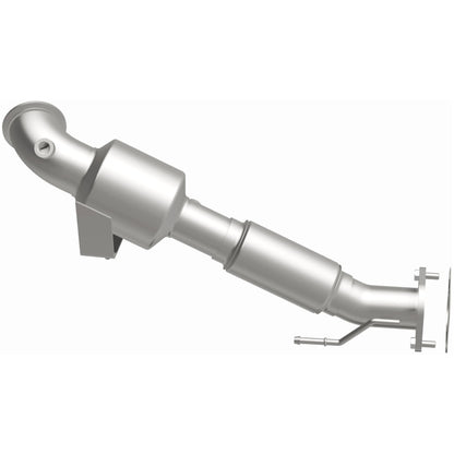 MagnaFlow Ford Focus OEM Grade Federal / EPA Compliant Direct-Fit Catalytic Converter 51633 Photo - out of package